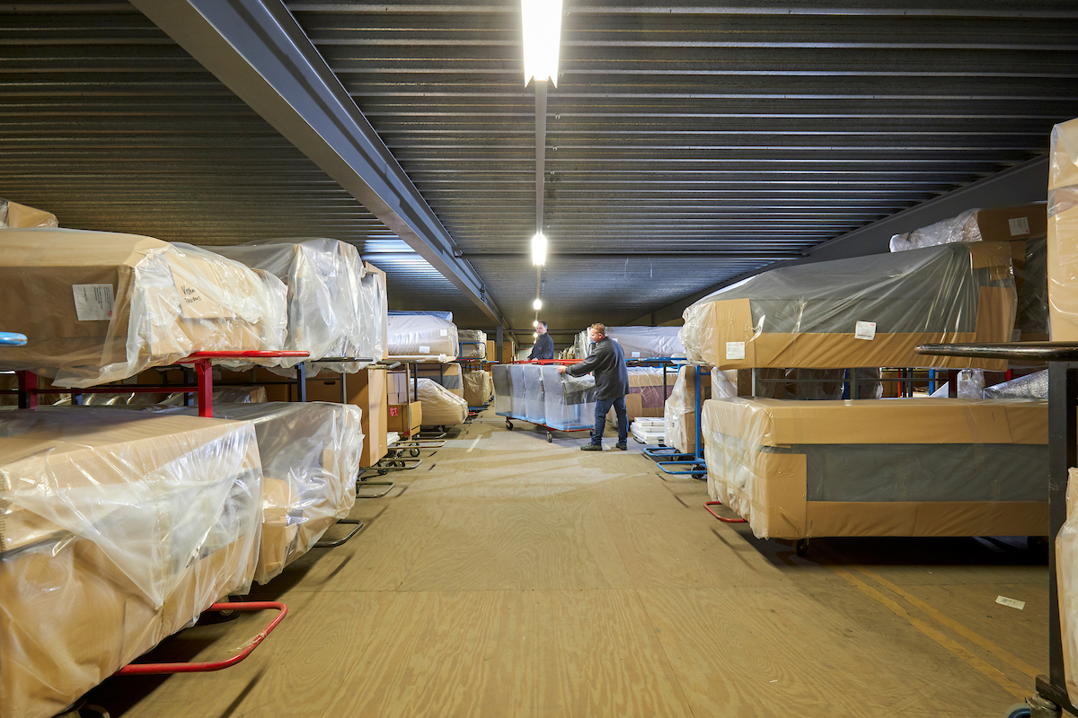 meubelopslag en warehousing